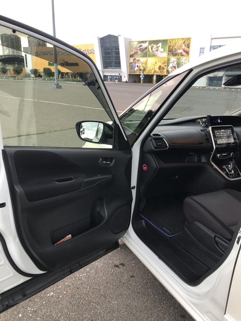 Nissan, Serena, 2018