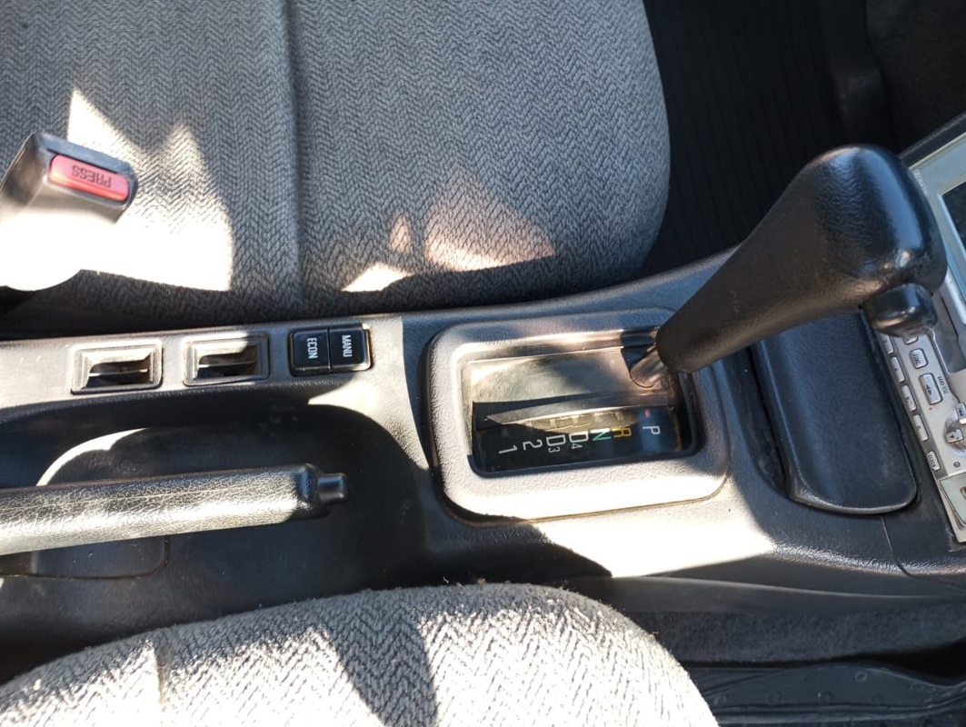 Isuzu, Gemini, 1990