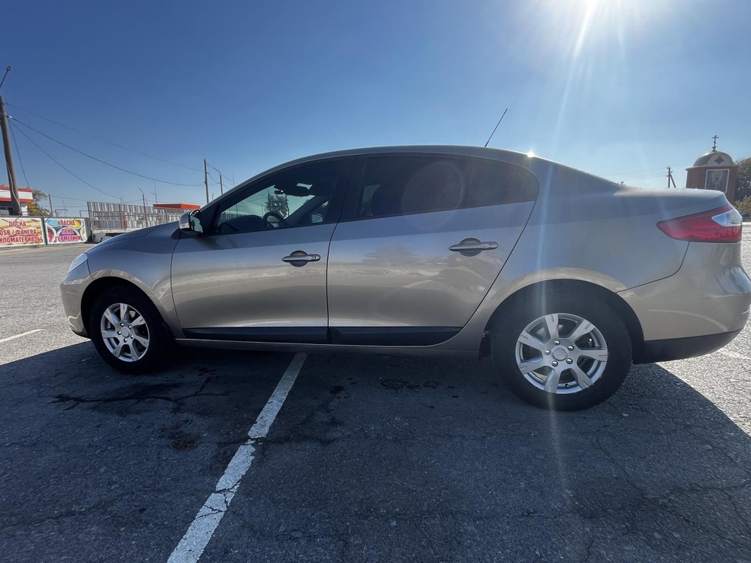 Renault, Fluence, 2011