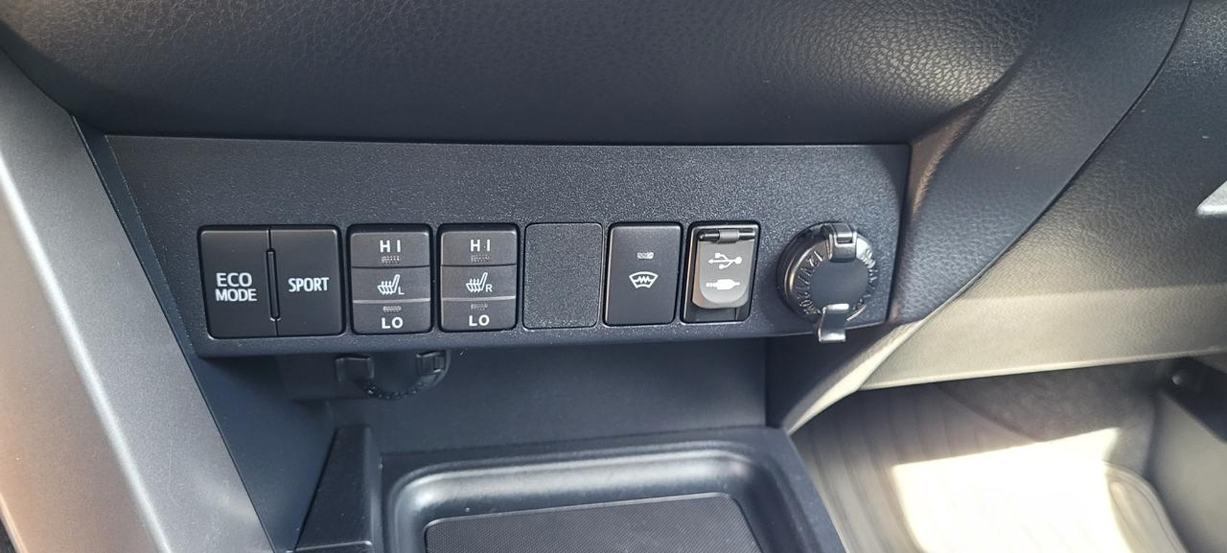 Toyota, RAV4, 2017