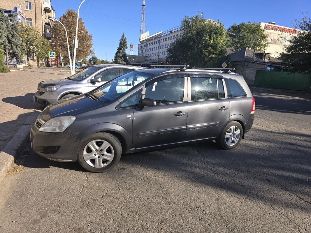 Opel, Zafira, 2008