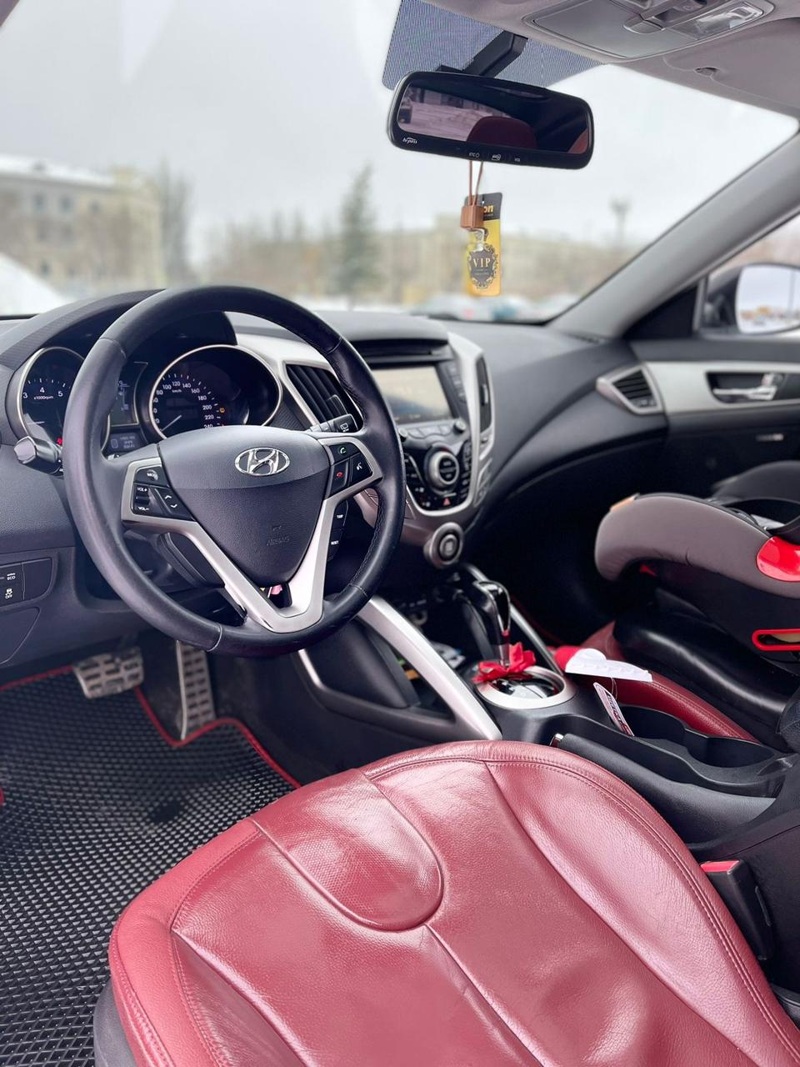 Hyundai, Veloster, 2011