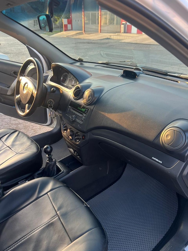 Chevrolet, Aveo, 2010