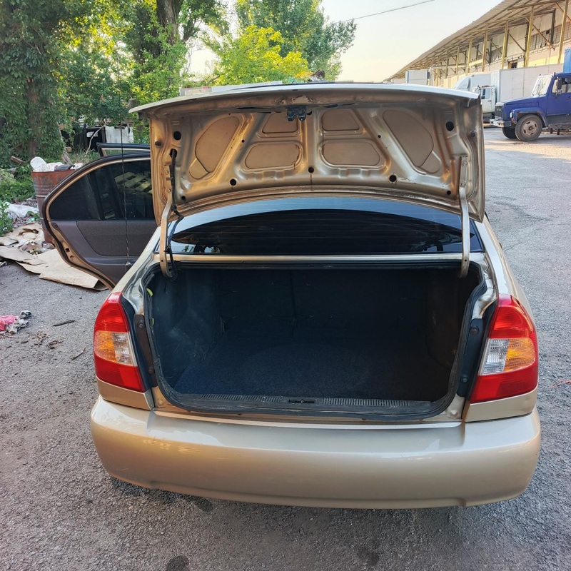 Hyundai, Accent, 2004