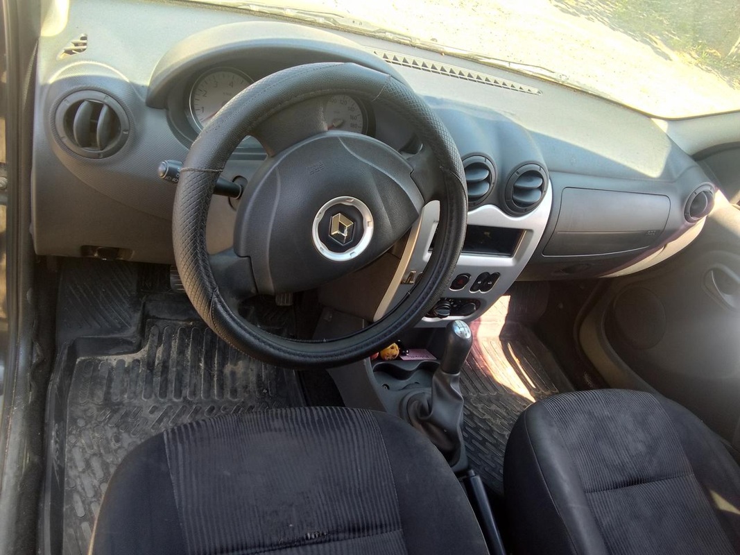 Renault, Logan, 2012