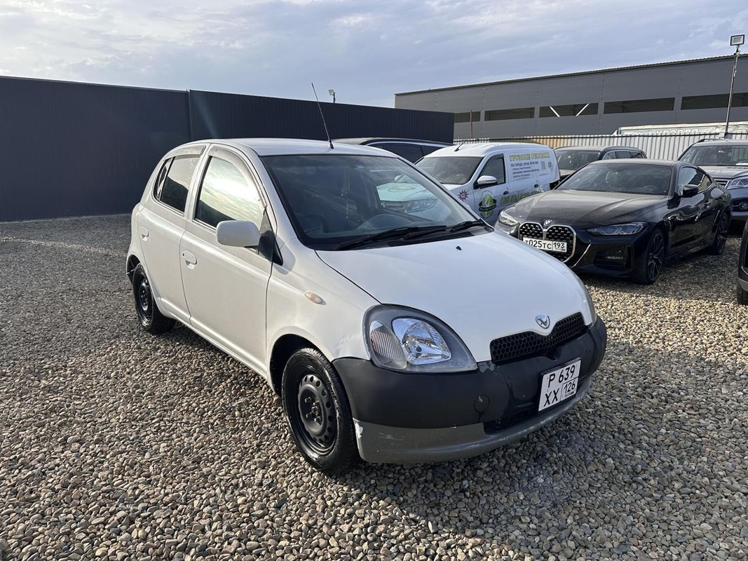 Toyota, Vitz, 2001
