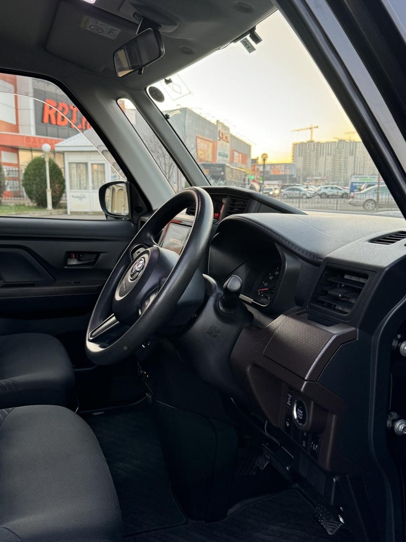 Toyota, Tank, 2019