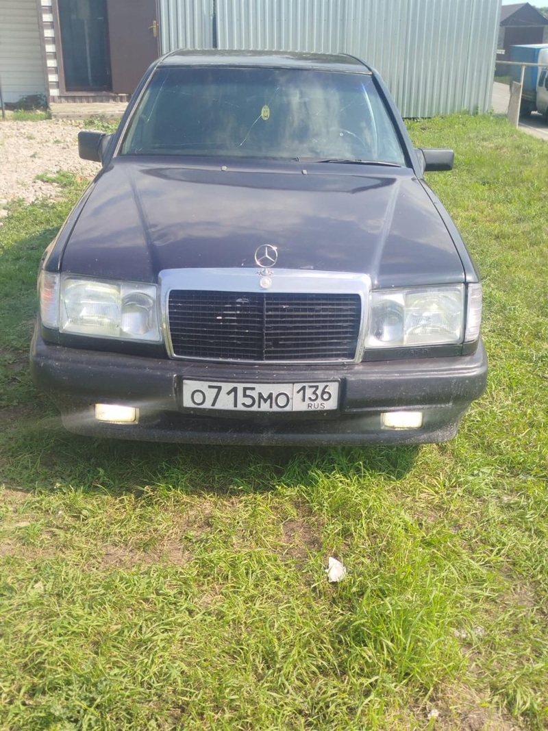 Mercedes-Benz, W124, 1985