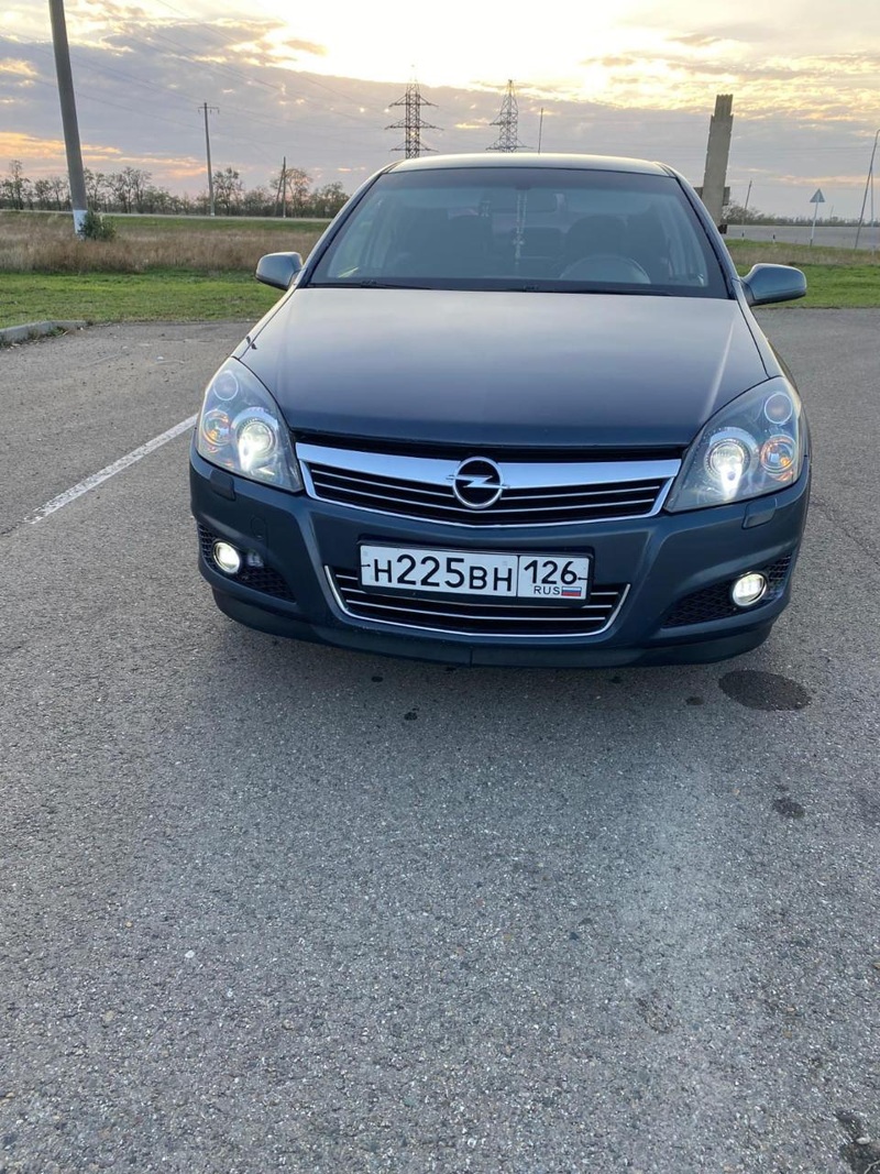 Opel, Astra, 2008