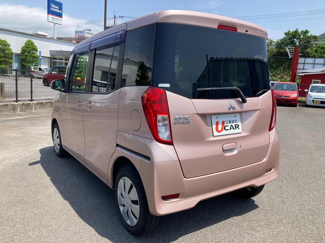 Mitsubishi, eK Space, 2015