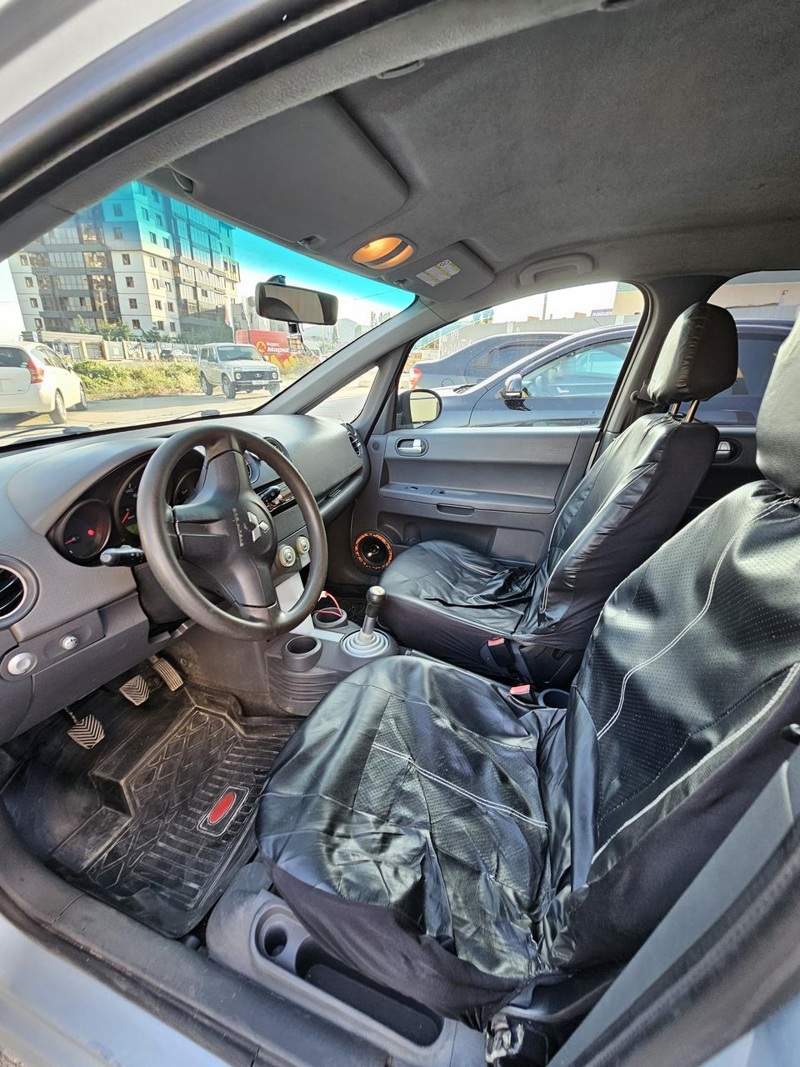 Mitsubishi, Colt, 2005