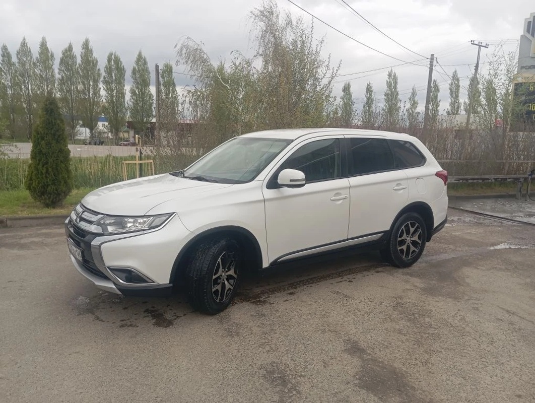 Mitsubishi, Outlander, 2016