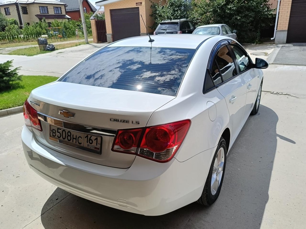 Chevrolet, Cruze, 2011