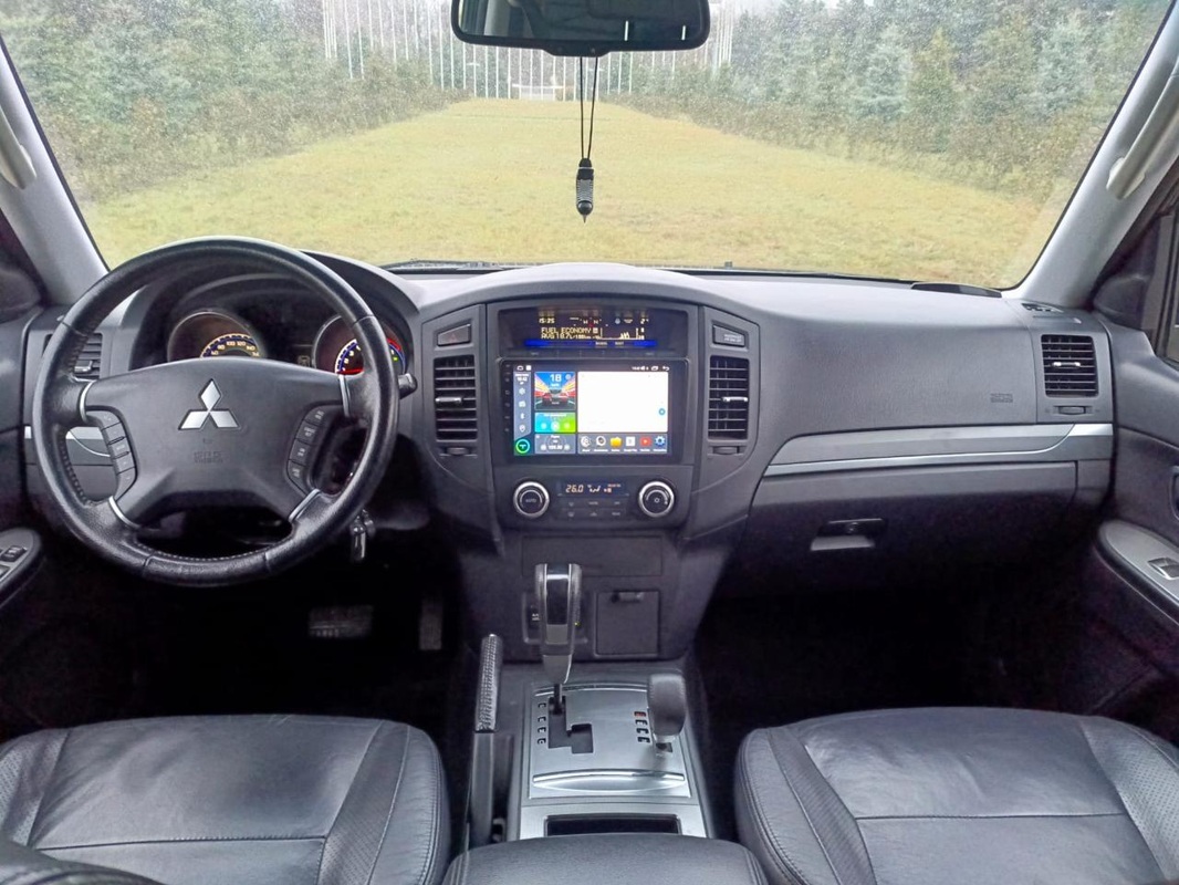 Mitsubishi, Pajero, 2011