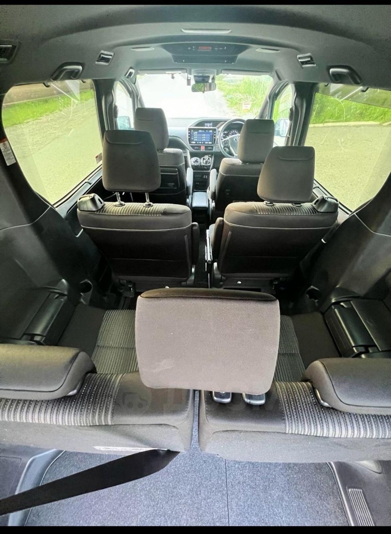 Toyota, Voxy, 2018