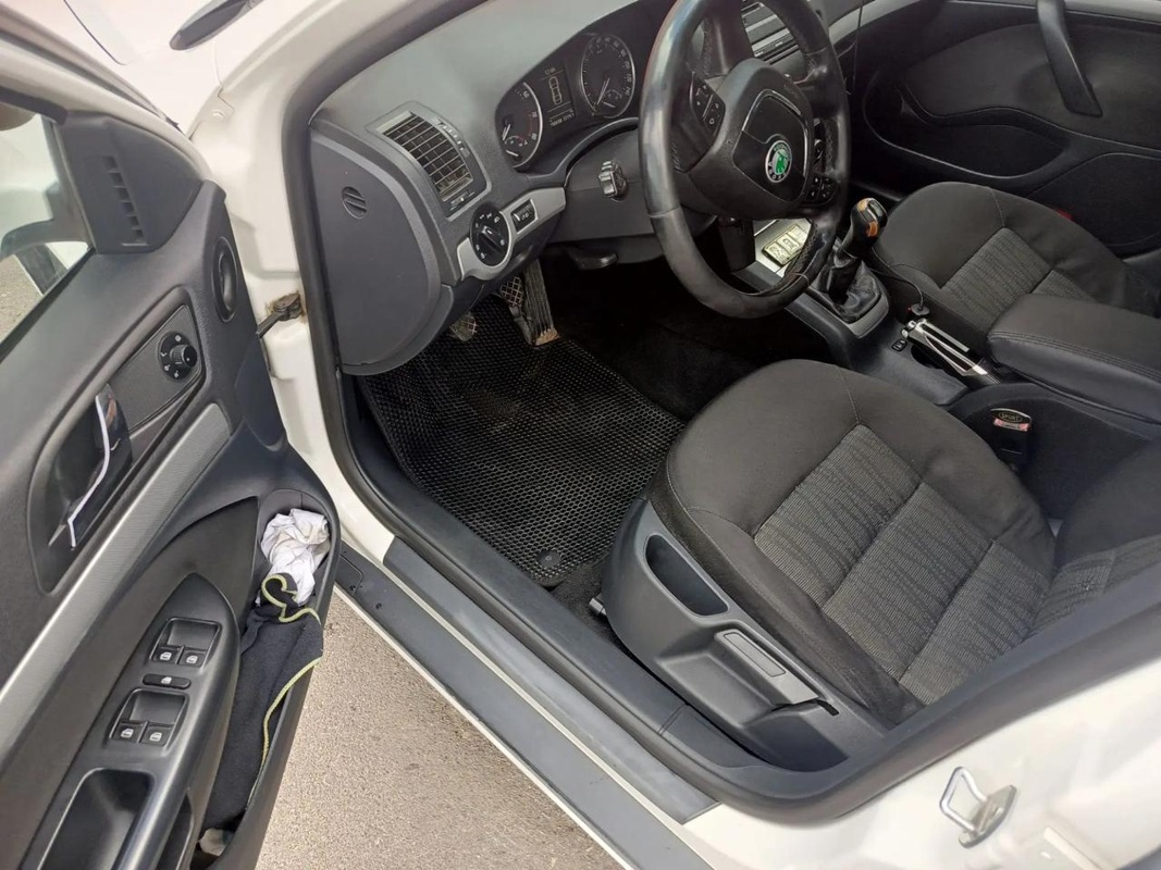 Skoda, Octavia, 2011