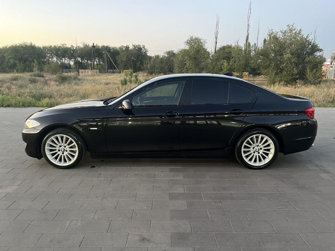 BMW, 5 серии, 2010