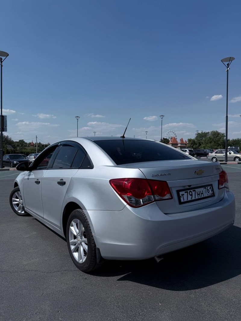 Chevrolet, Cruze, 2010
