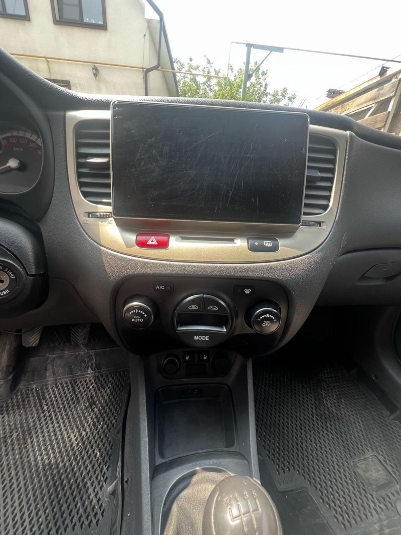 Kia, Rio, 2010