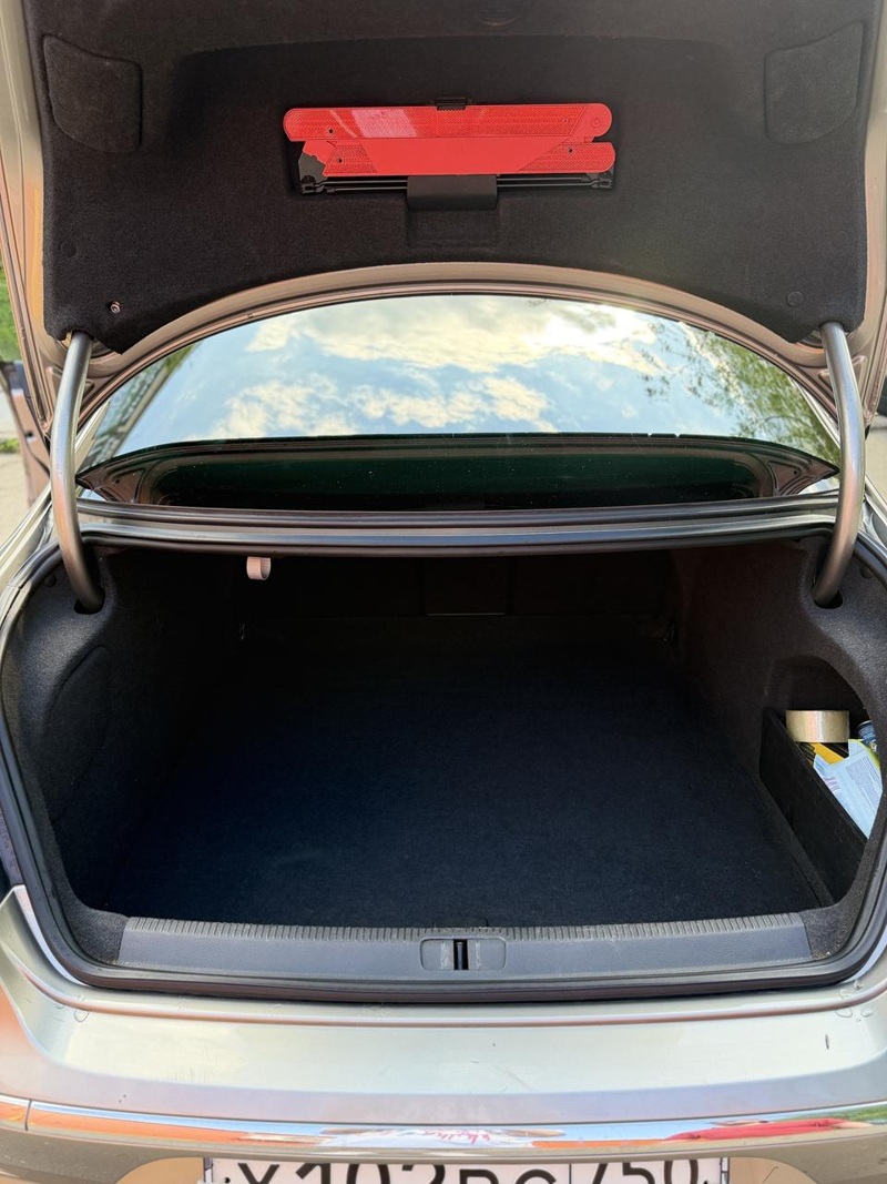 Volkswagen, Passat CC, 2011