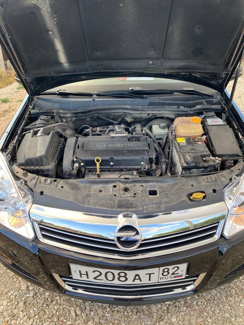 Opel, Astra, 2011