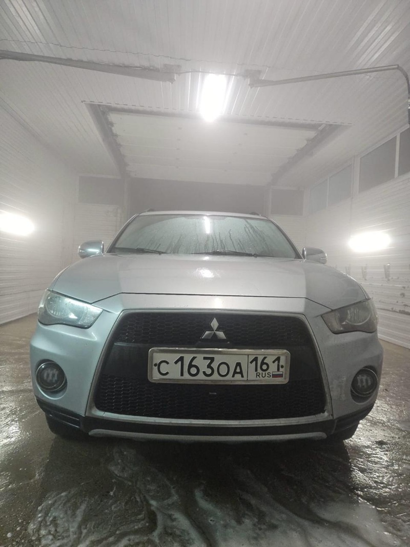 Mitsubishi, Outlander, 2011