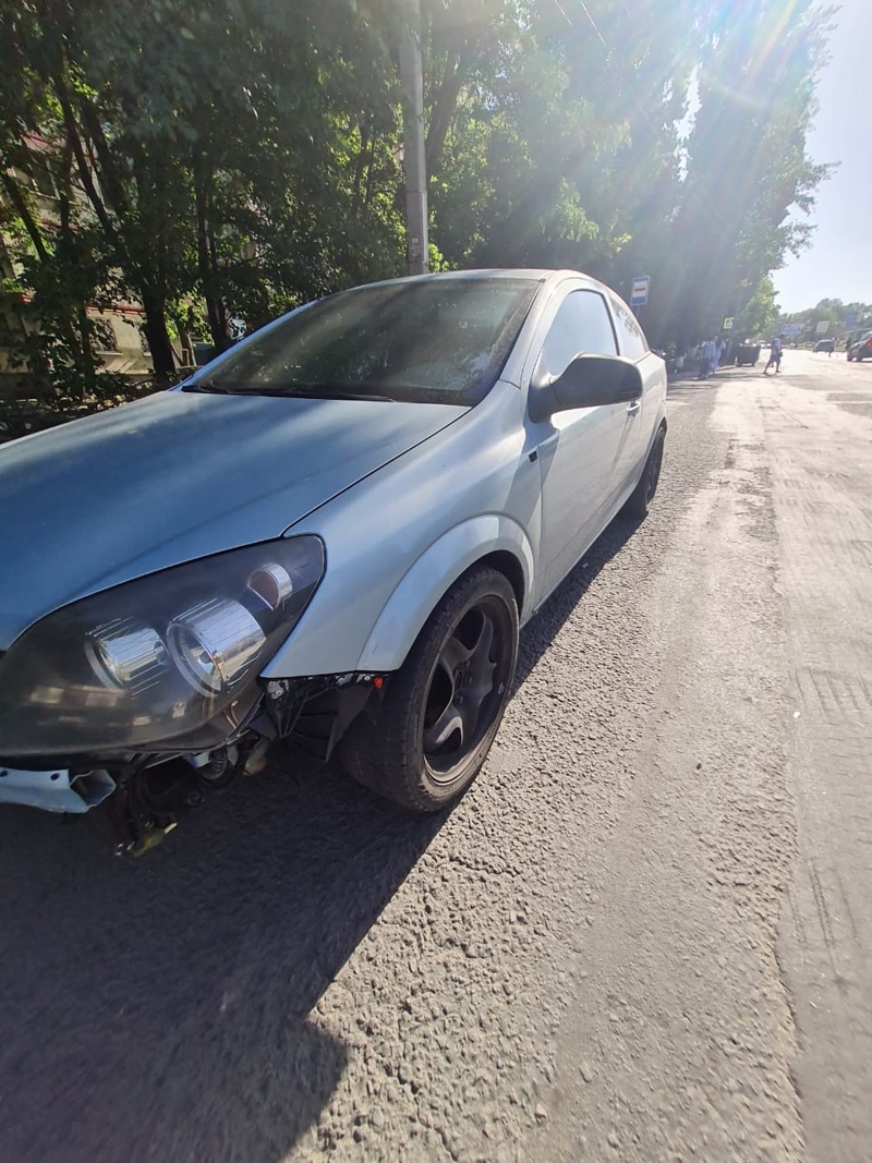 Opel, Astra, 2010