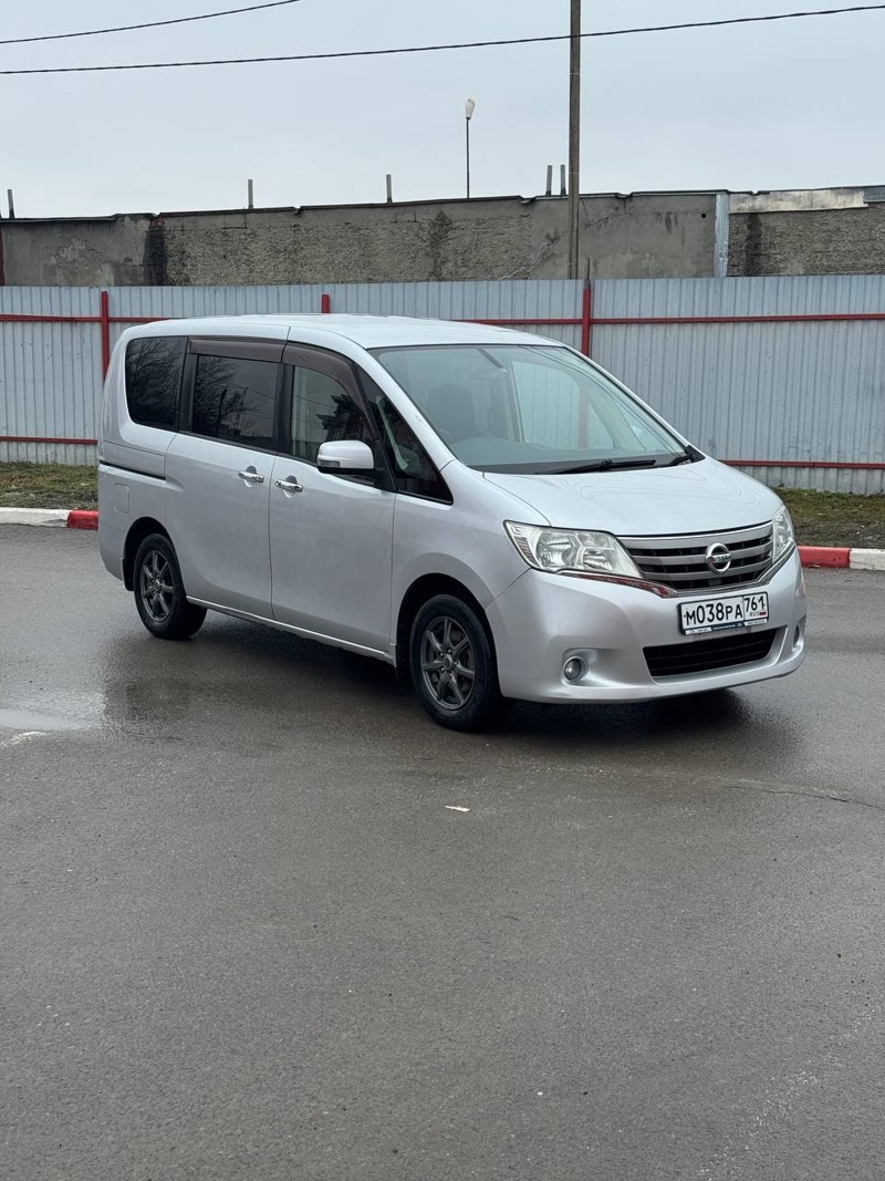 Nissan, Serena, 2011
