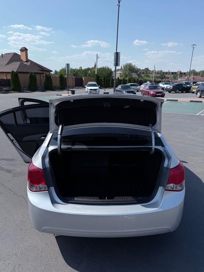 Chevrolet, Cruze, 2010