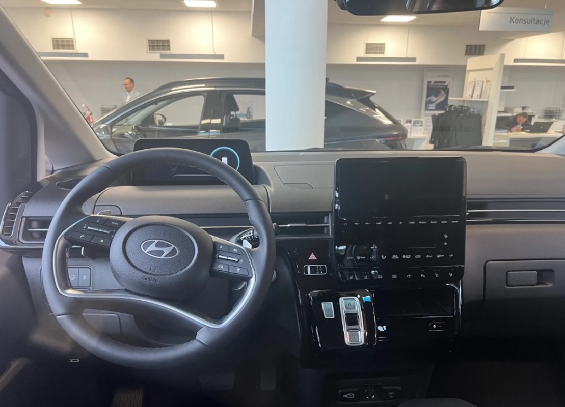Hyundai, Staria, 2024