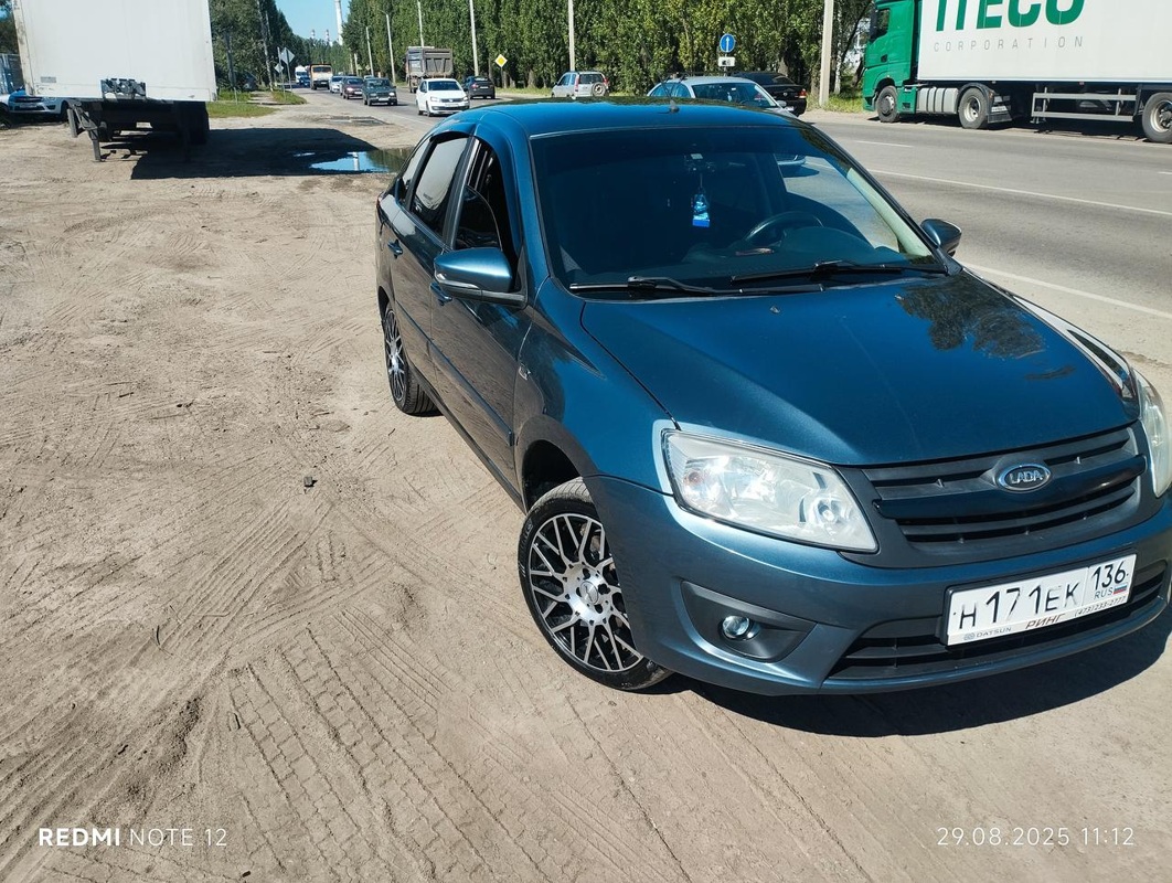 LADA (ВАЗ), Granta, 2015