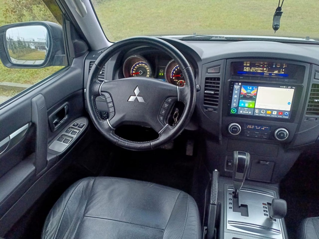 Mitsubishi, Pajero, 2011