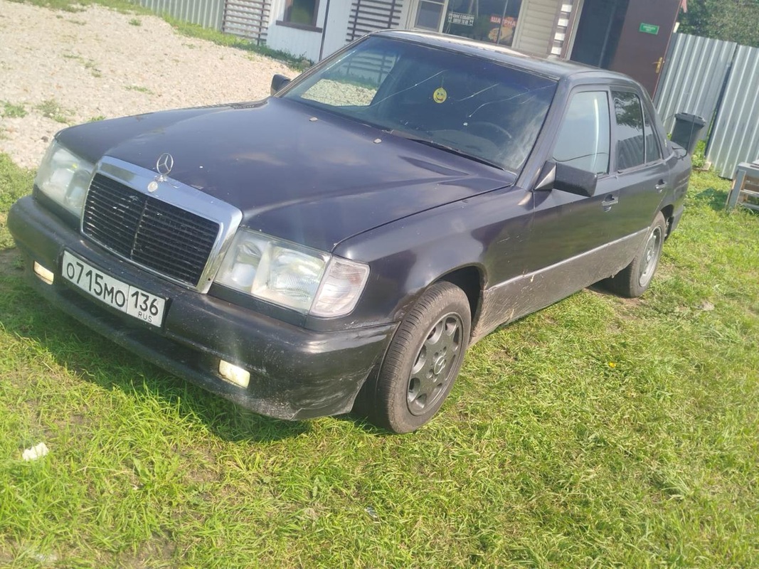 Mercedes-Benz, W124, 1985