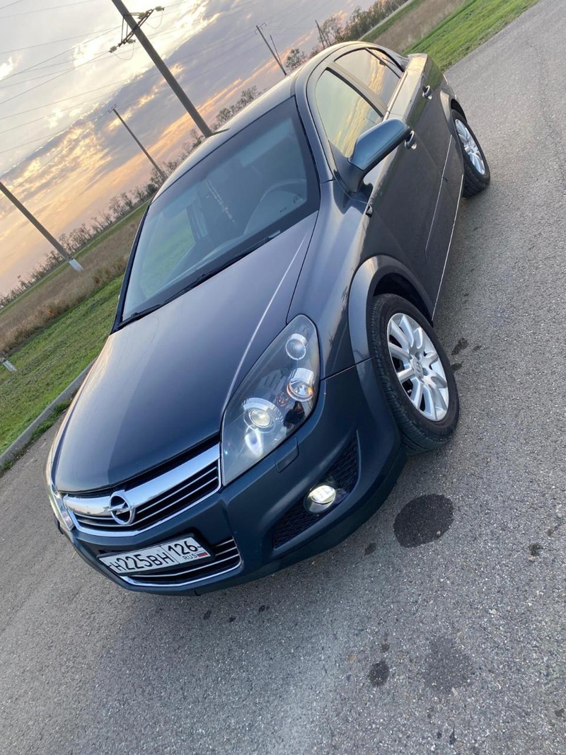 Opel, Astra, 2008