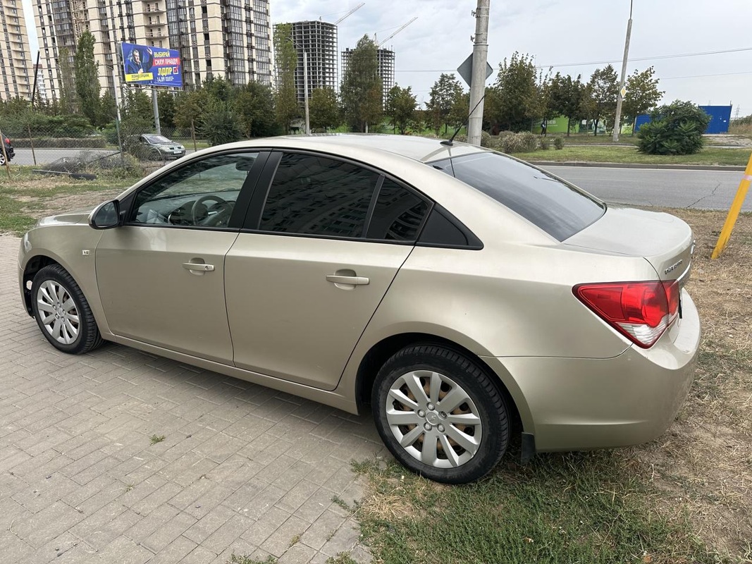 Chevrolet, Cruze, 2011