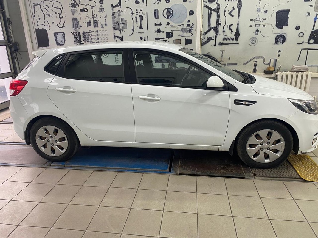 Kia, Rio, 2015