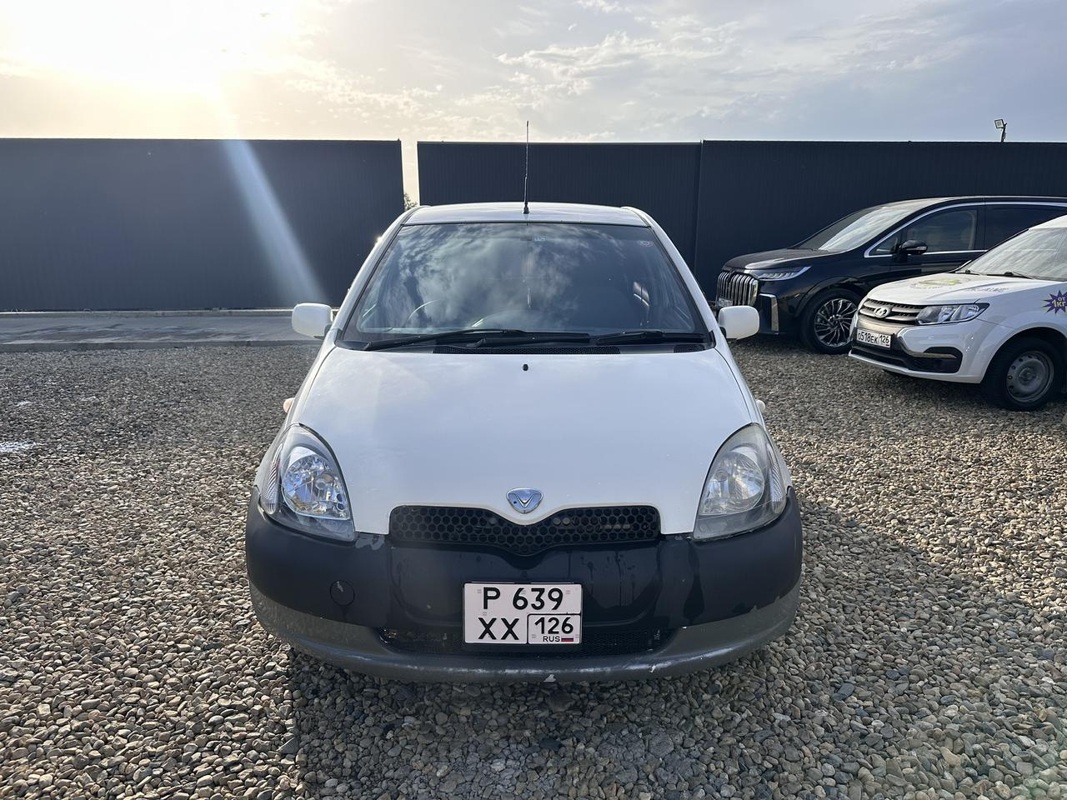 Toyota, Vitz, 2001