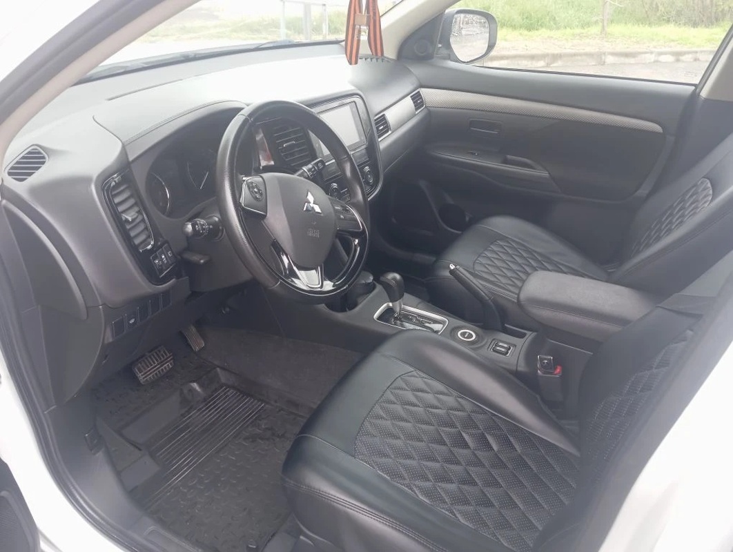 Mitsubishi, Outlander, 2016