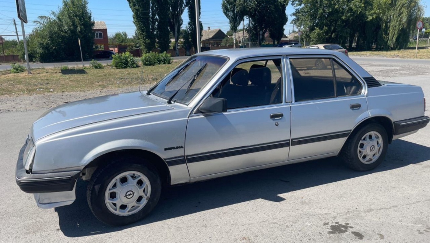 Opel, Ascona, 1982