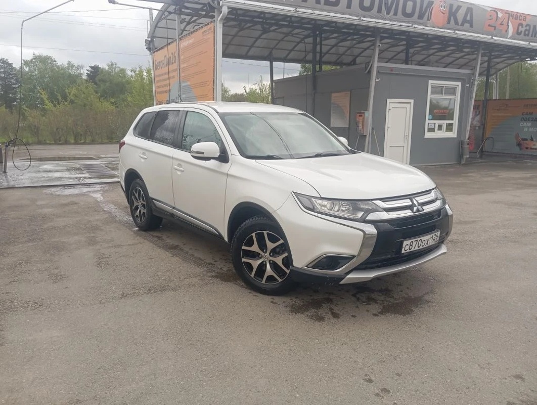 Mitsubishi, Outlander, 2016