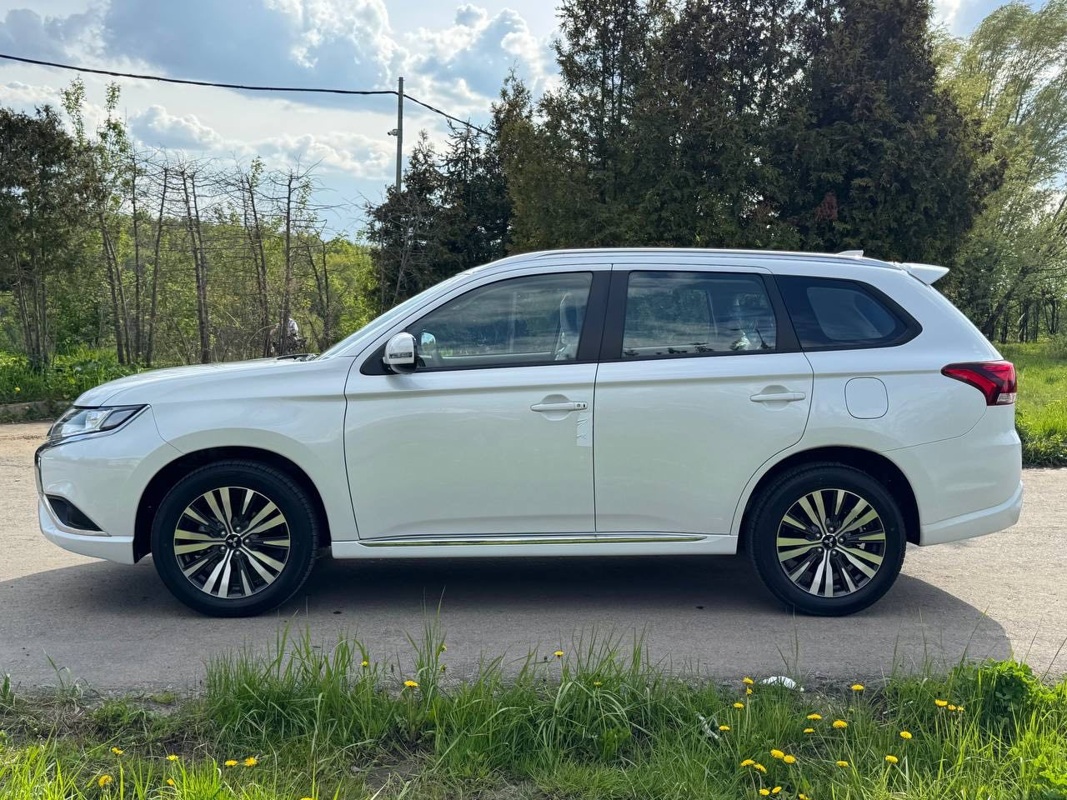 Mitsubishi, Outlander, 2022