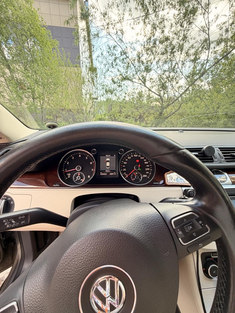 Volkswagen, Passat CC, 2011