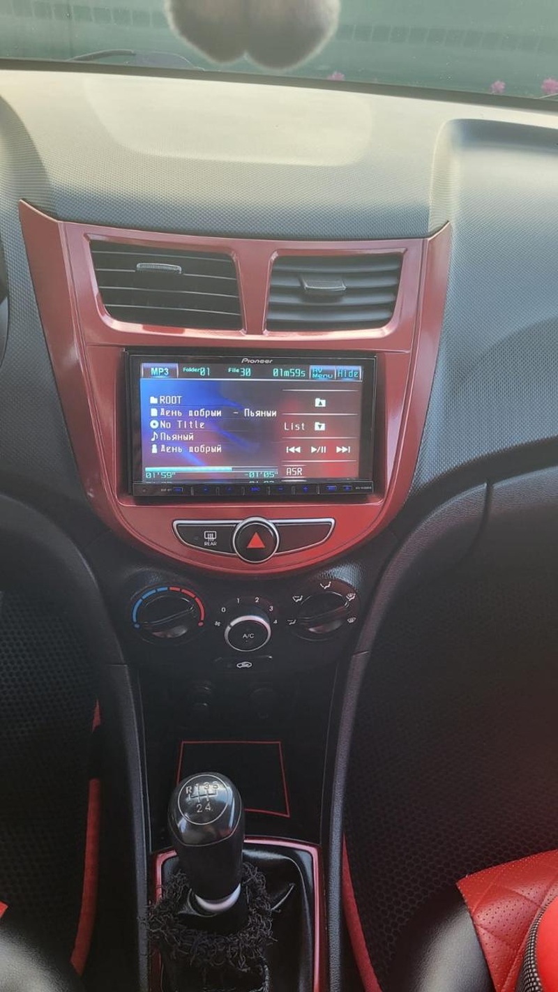 Hyundai, Solaris, 2011