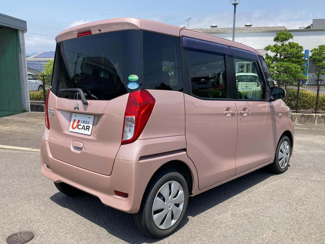 Mitsubishi, eK Space, 2015