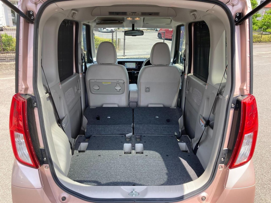 Mitsubishi, eK Space, 2015