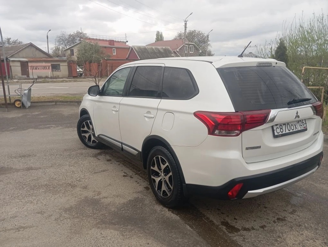Mitsubishi, Outlander, 2016