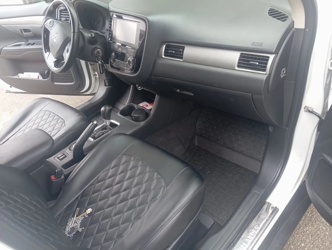 Mitsubishi, Outlander, 2016