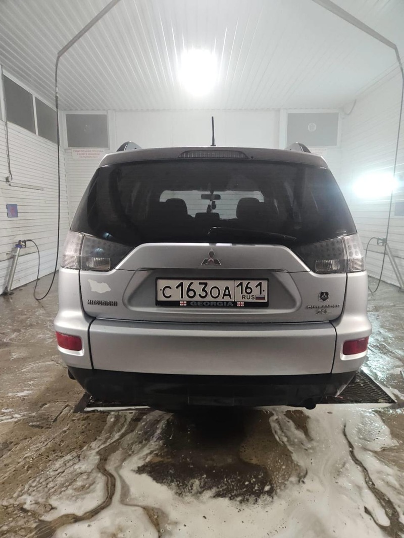 Mitsubishi, Outlander, 2011