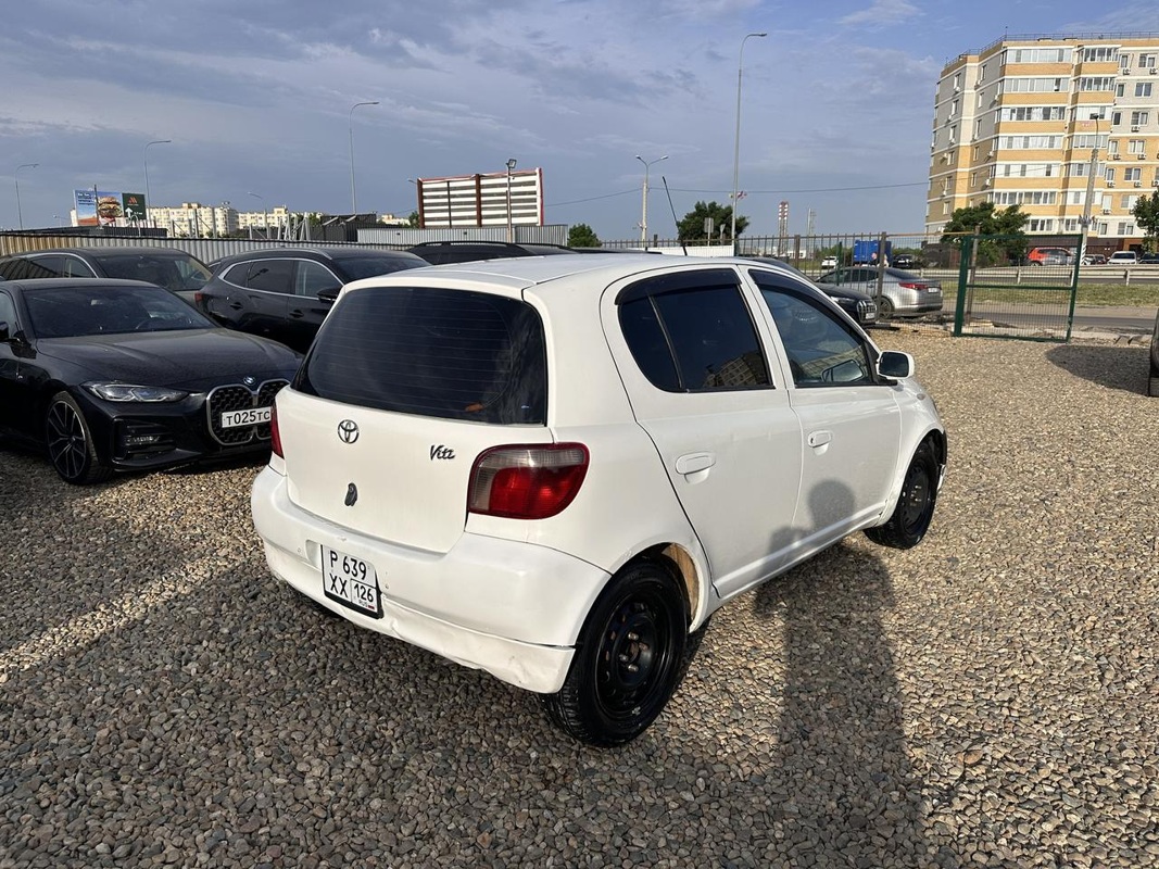 Toyota, Vitz, 2001