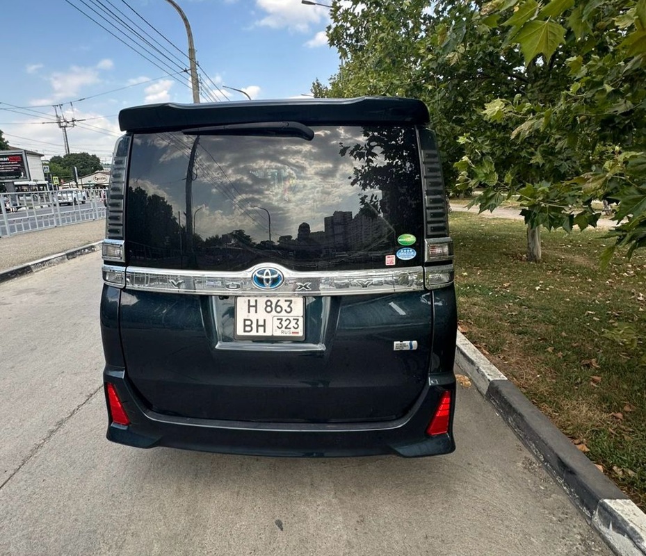 Toyota, Voxy, 2018